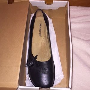 Black wedged flats